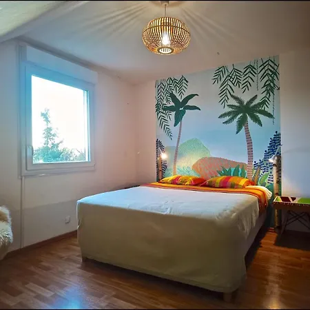 Appartement-maison Avec Jardin *